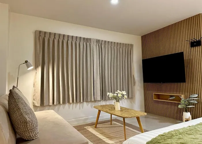 公寓 Serene Escape 2 Mins From Srt Wat Samien Nari