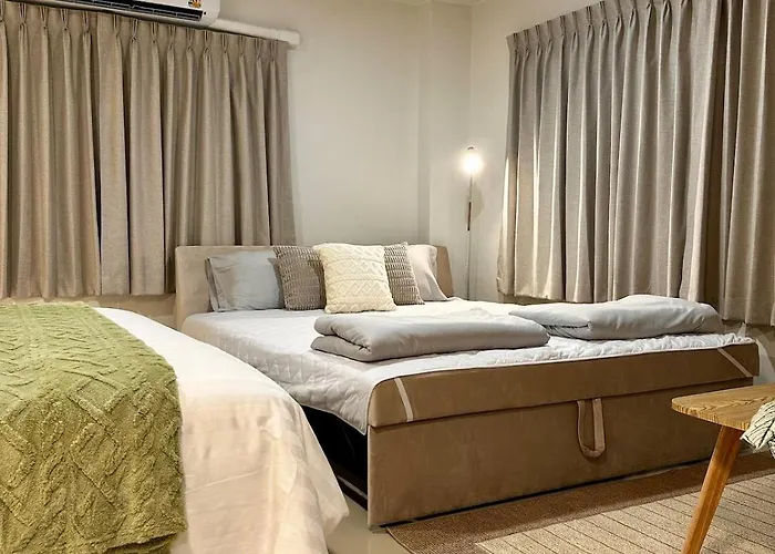 公寓 Serene Escape 2 Mins From Srt Wat Samien Nari